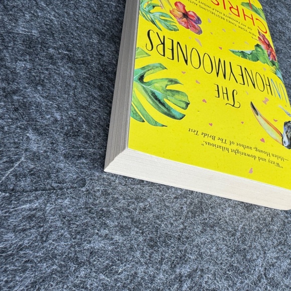 The Unhoneymooners by Christina Lauren Paperback Contemporary Romantic Comedy - Picture 5 of 8